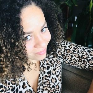 Meet your Posher, Adrienne